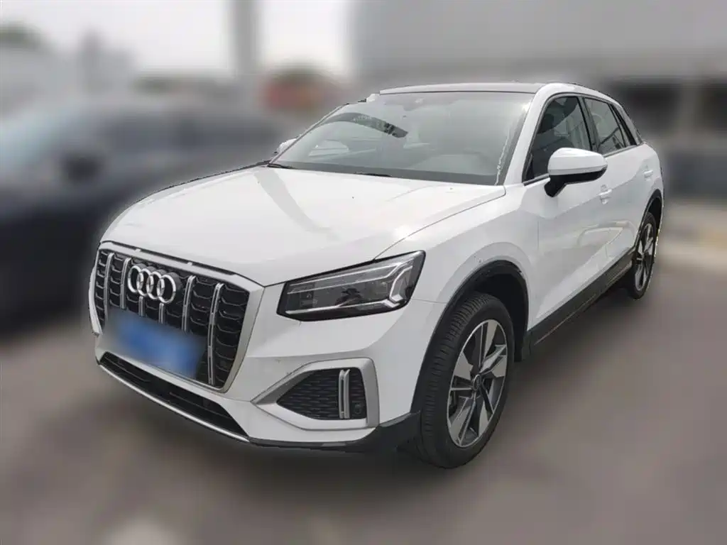 Audi Q2L 2024