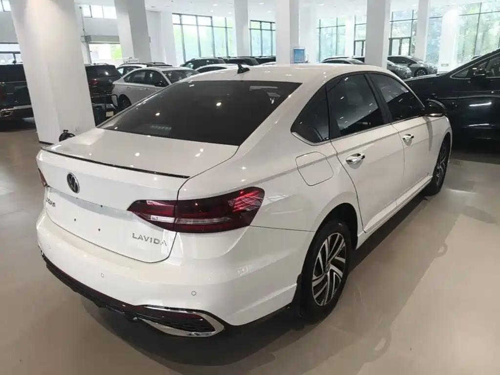 Volkswagen Lavida 2024 300TSI DSG Lead