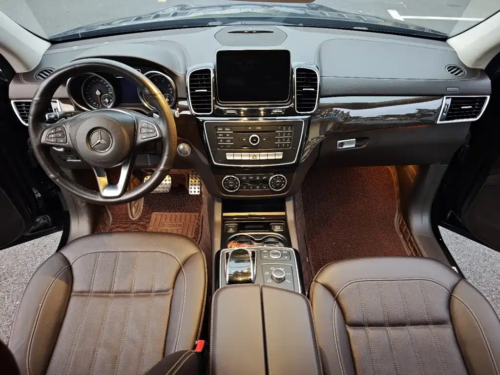 Mercedes-Benz GLS — миниатюра 8