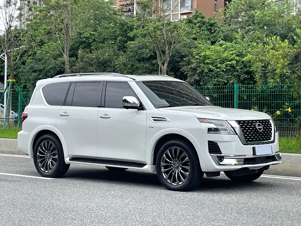 Nissan Patrol — миниатюра 4