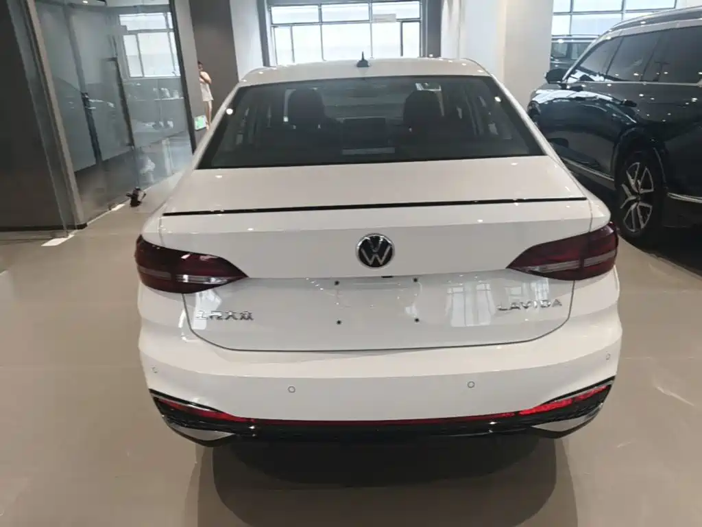 Volkswagen Lavida 2024 300TSI DSG Lead