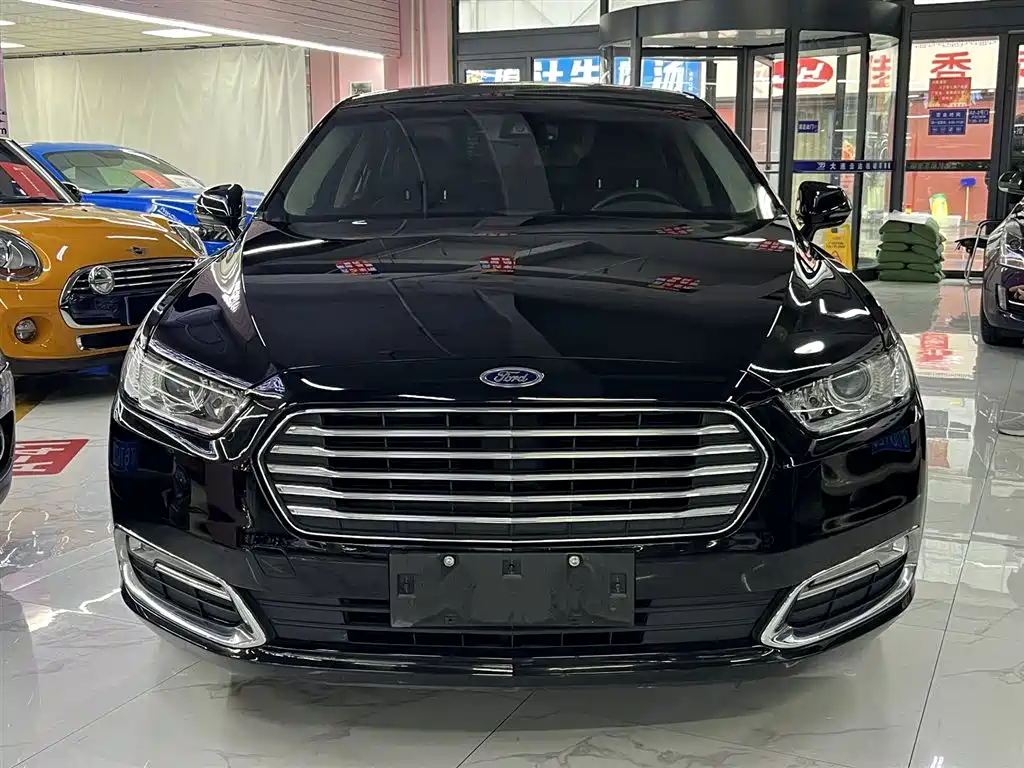 Ford Taurus 2018
