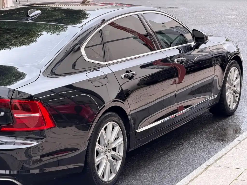 Volvo S90 2020 T5 Luxury