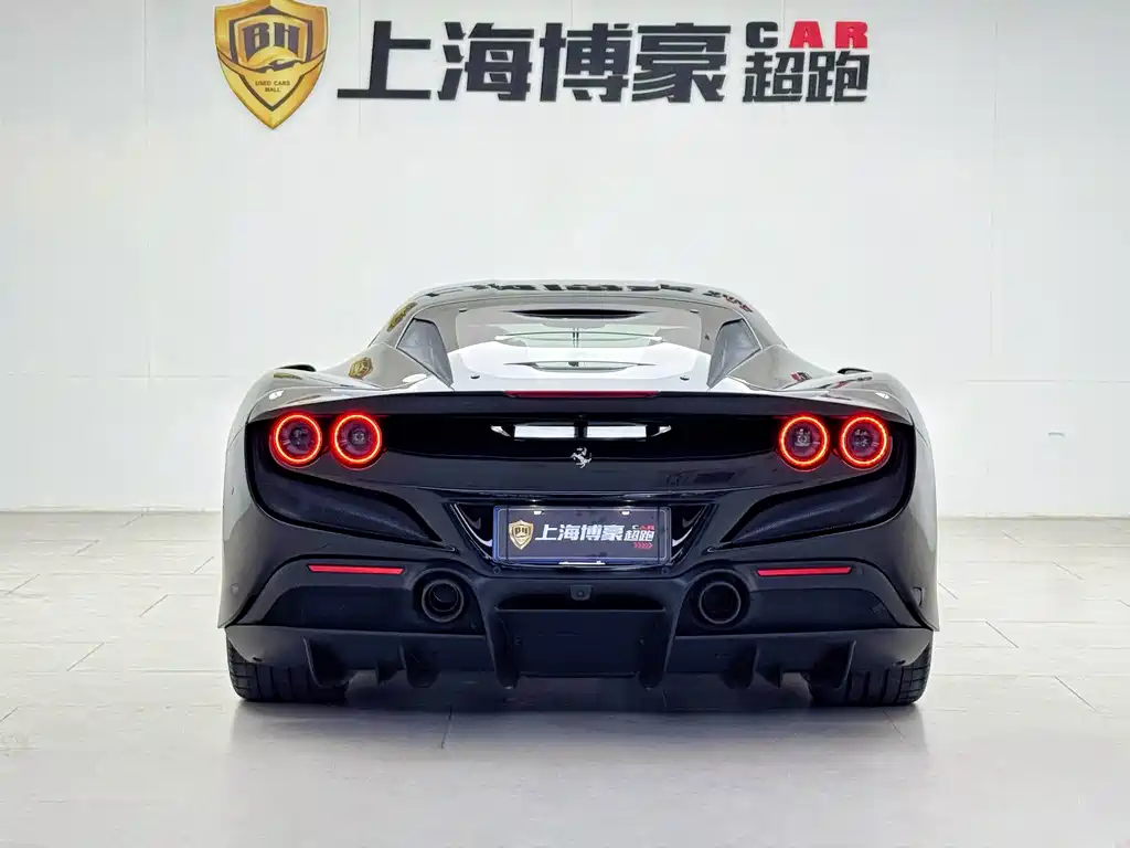 Ferrari F8 — миниатюра 7