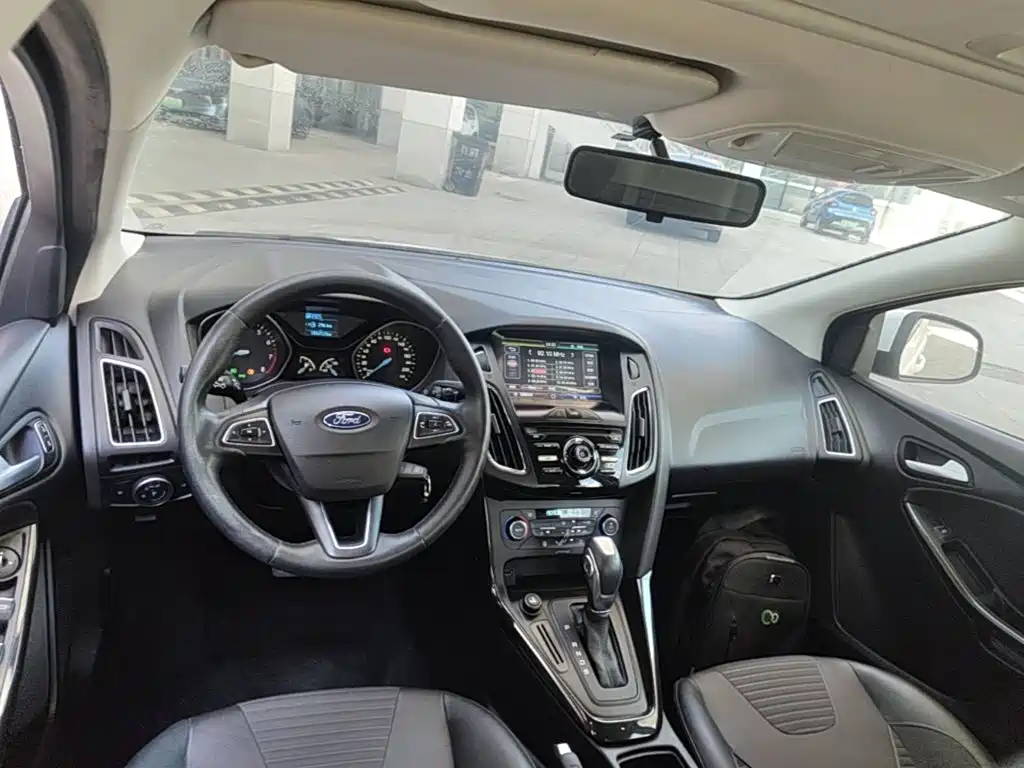 Ford Focus — миниатюра 10