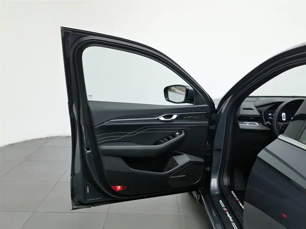 Geely Preface 2023 1.5TD