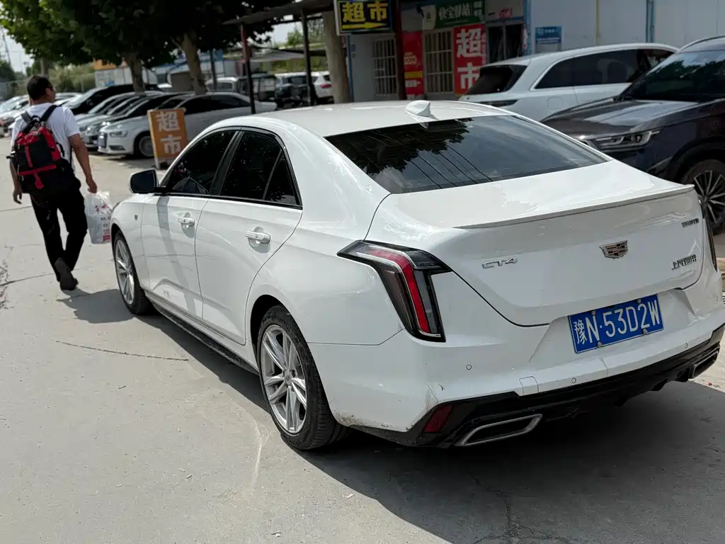 Cadillac CT4 2020 28T Fashion