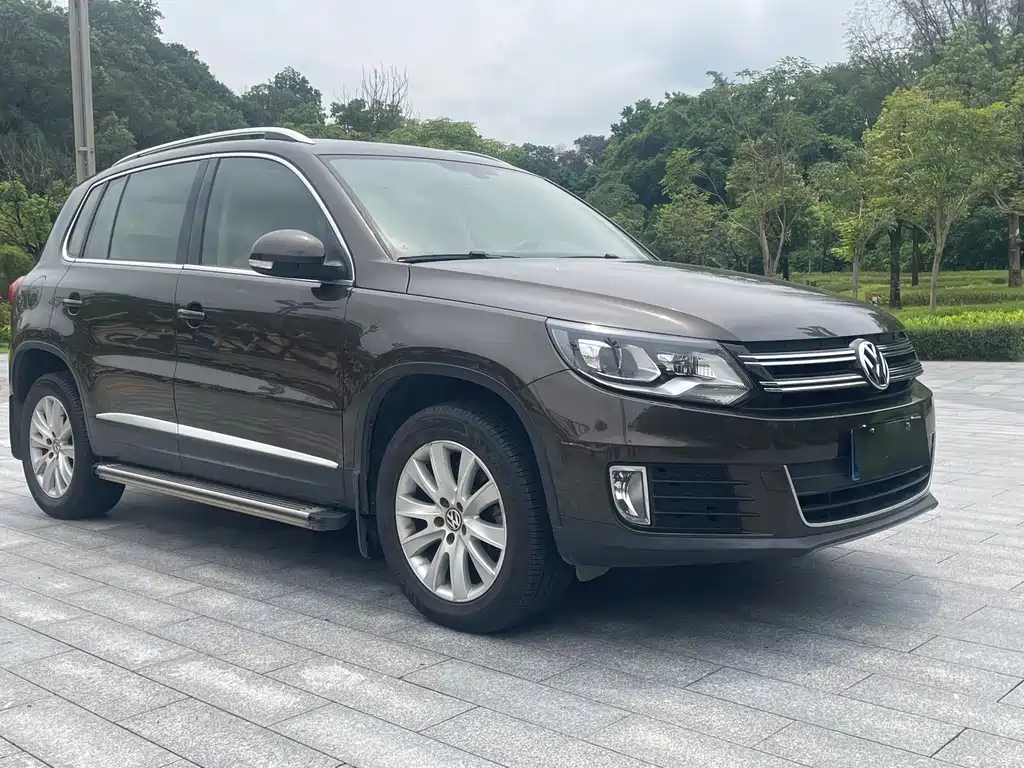 Volkswagen Tiguan 2015 1.8TSI AT Luxury