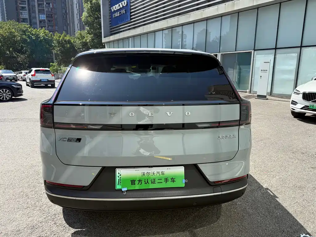 Volvo XC70 PHEV — миниатюра 8