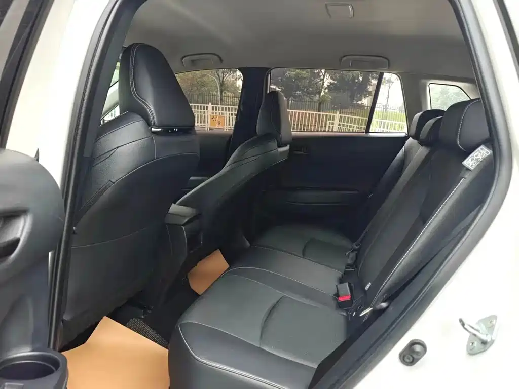 Toyota Frontlander — миниатюра 6