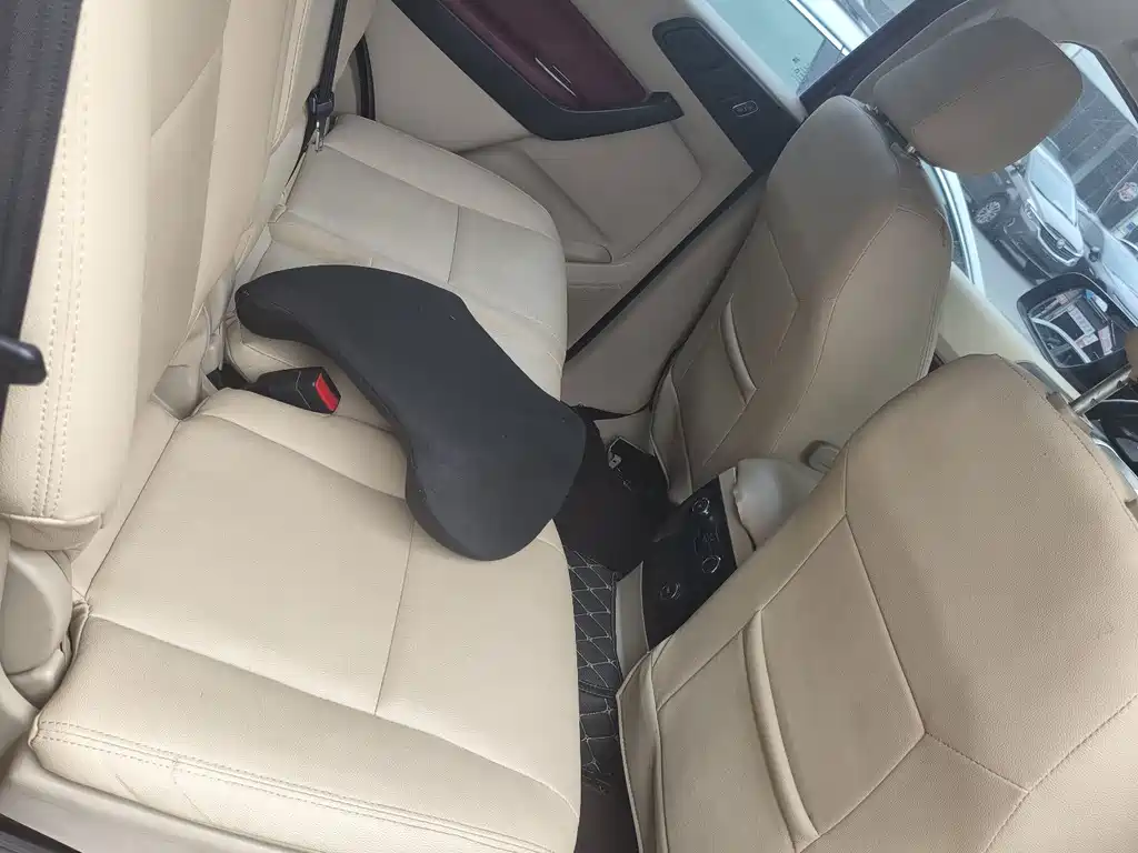 Ford Everest — миниатюра 15
