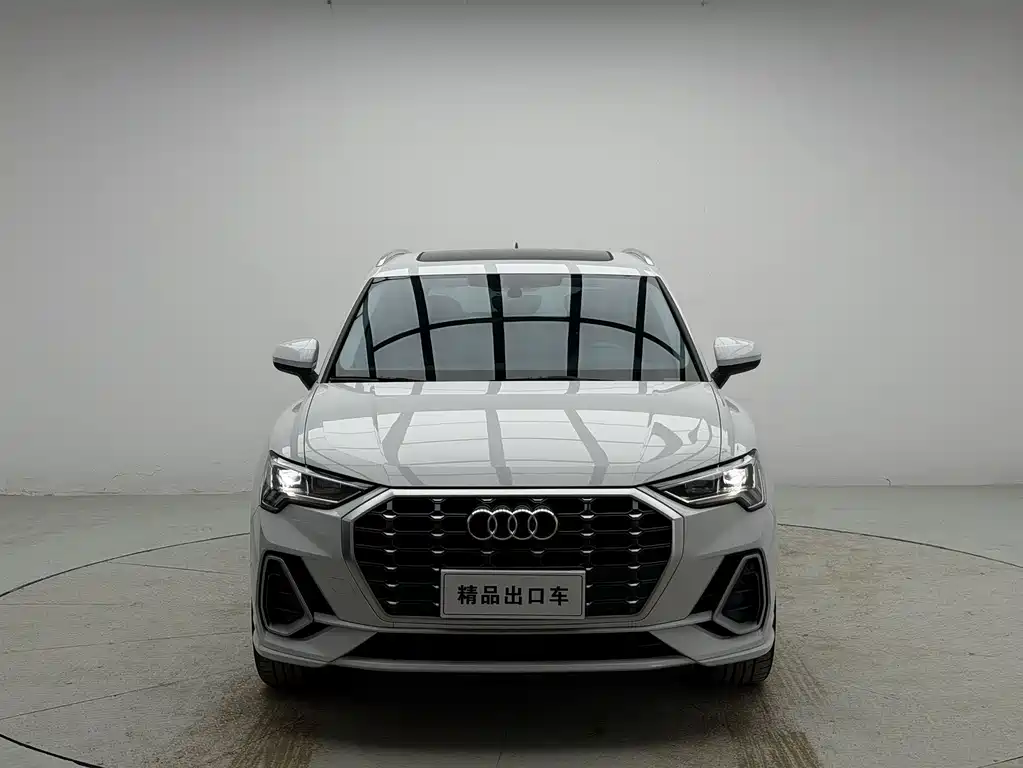 Audi Q3 2023 35 TFSI Fashion (1.4T)