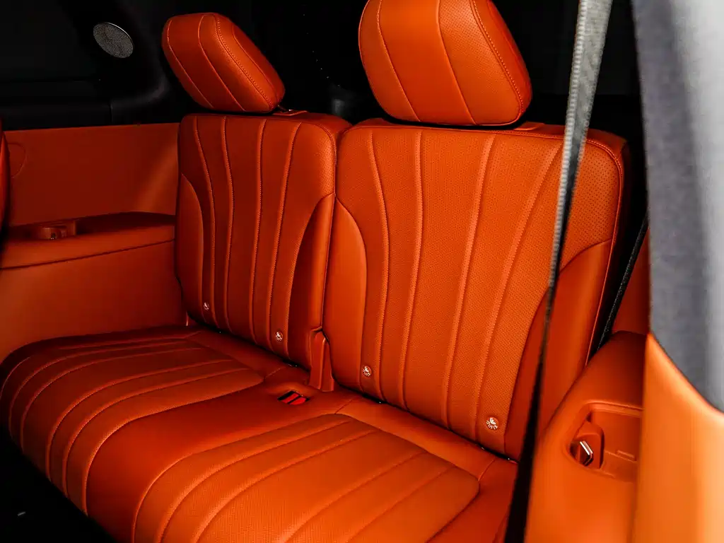 AITO ASK THE WORLD M8