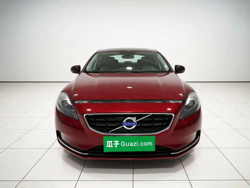 Volvo V40 — миниатюра 2