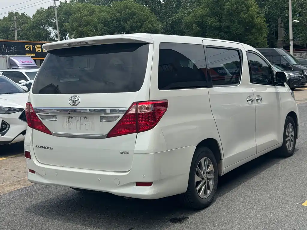 Toyota Alphard 2012 3.5L Luxury