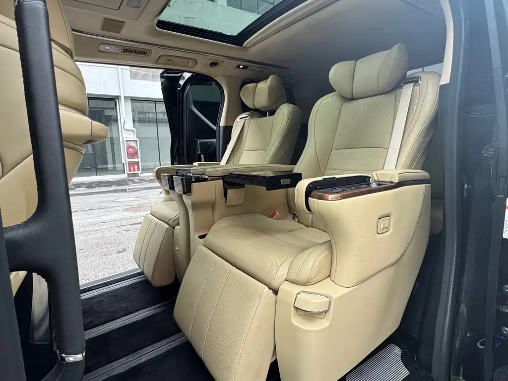 Toyota Alphard 2015 3.5L Luxury