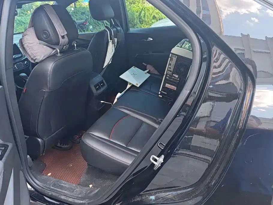 Chevrolet Equinox — миниатюра 11