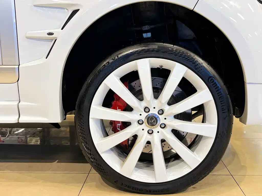 Land Rover Range Rover — миниатюра 8