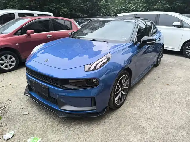 2021 Lynk & Co 03