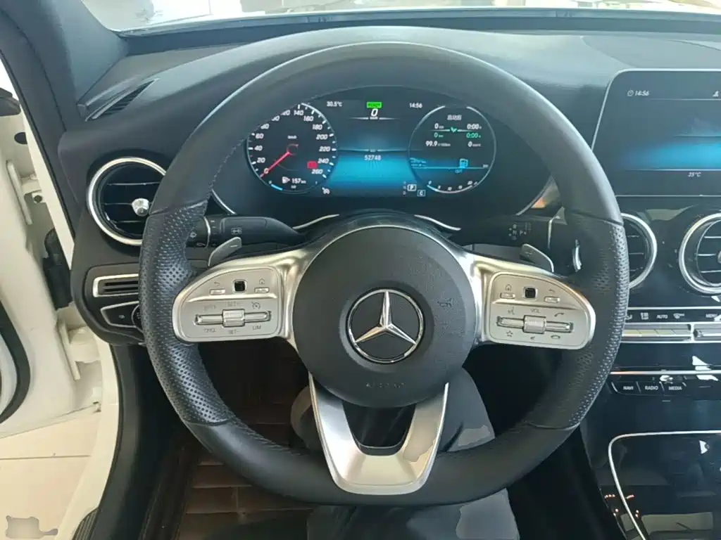 Mercedes-Benz C-Class — миниатюра 11