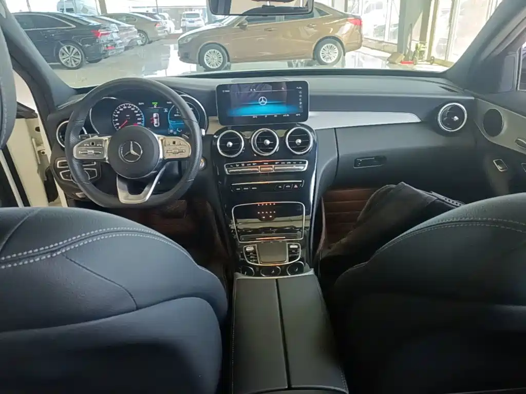 Mercedes-Benz C-Class — миниатюра 10