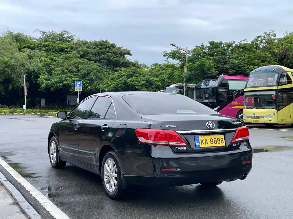 Toyota Camry — миниатюра 9