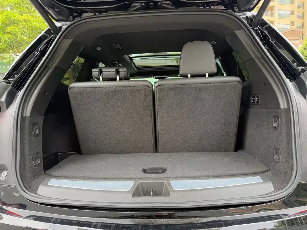 Cadillac XT6 — миниатюра 7
