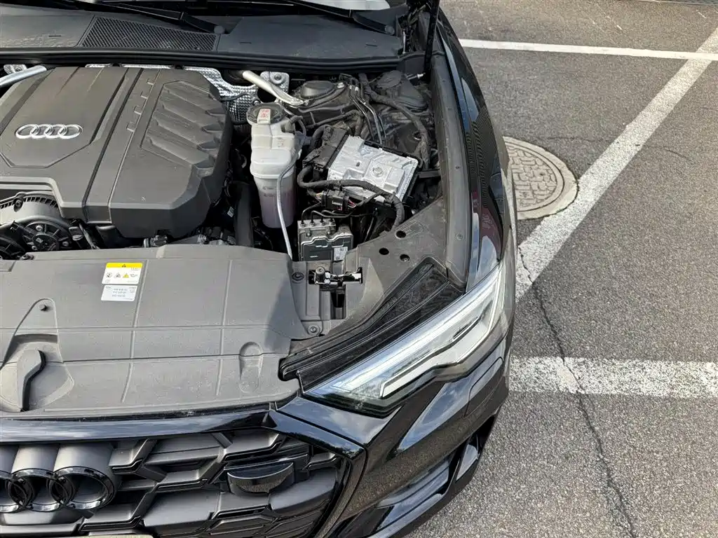 Audi A6 2024 Avant 45 TFSI