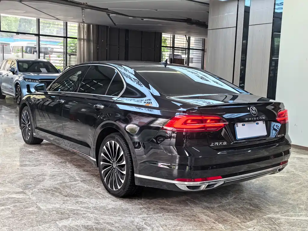 Volkswagen Phideon — миниатюра 5
