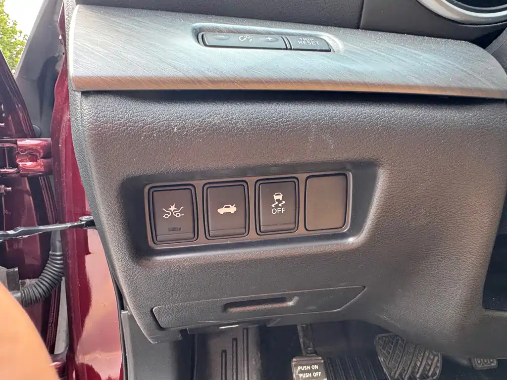 Nissan Cima — миниатюра 10