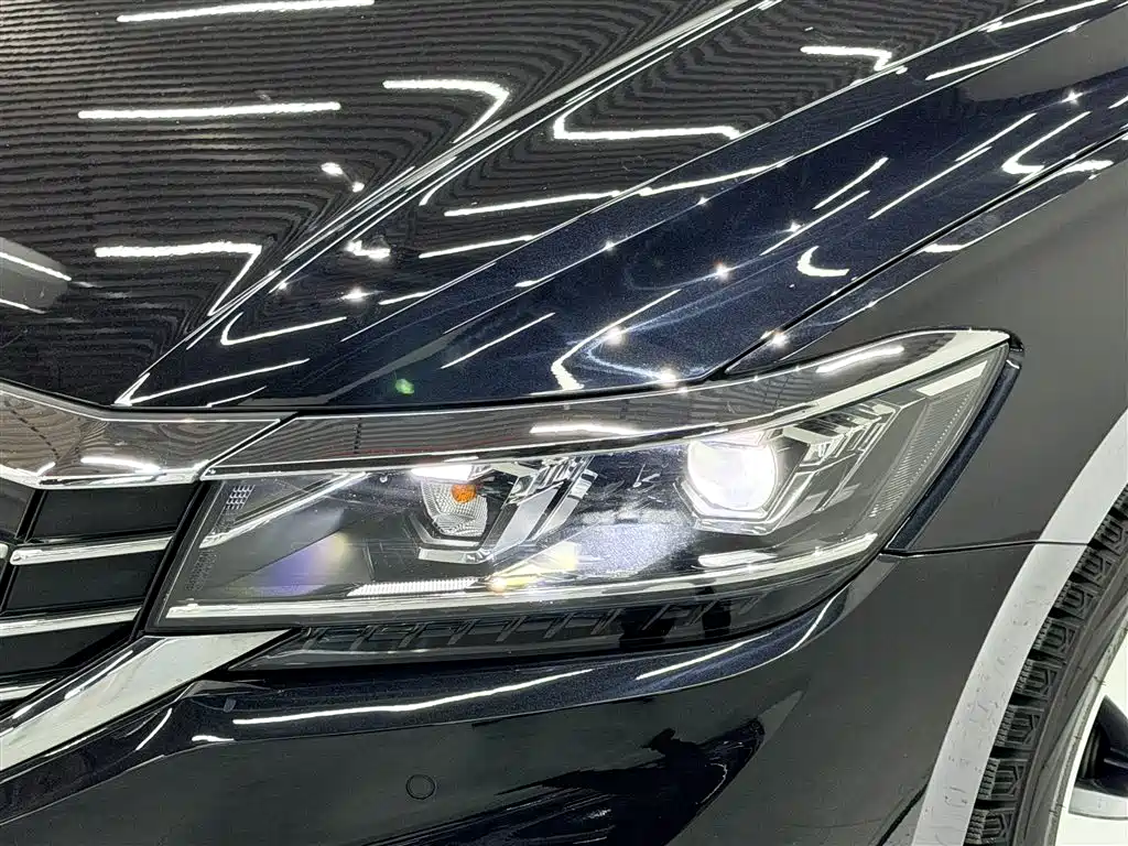 VOLKSWAGEN PASSAT NEW ENERGY