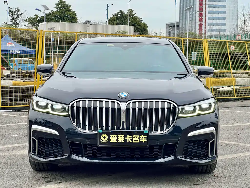 BMW 7 Series — миниатюра 2