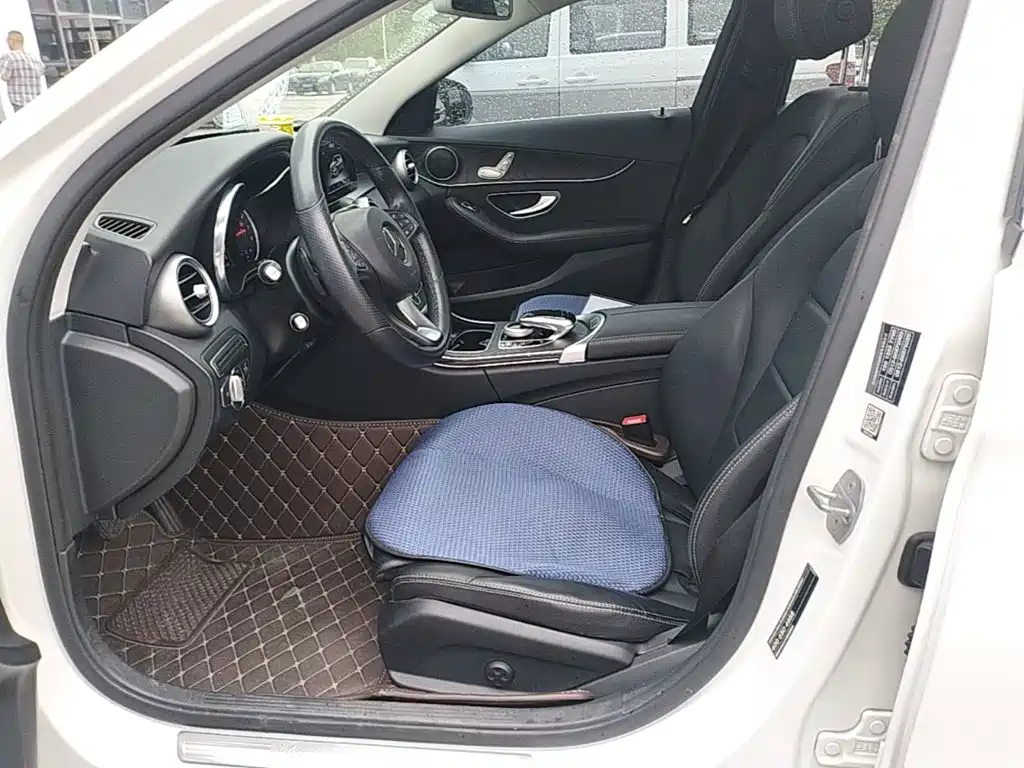 Mercedes-Benz C-Class (Import) — миниатюра 15