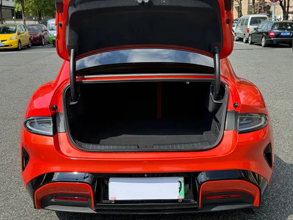 XIAOMI CAR XIAOMI SU7