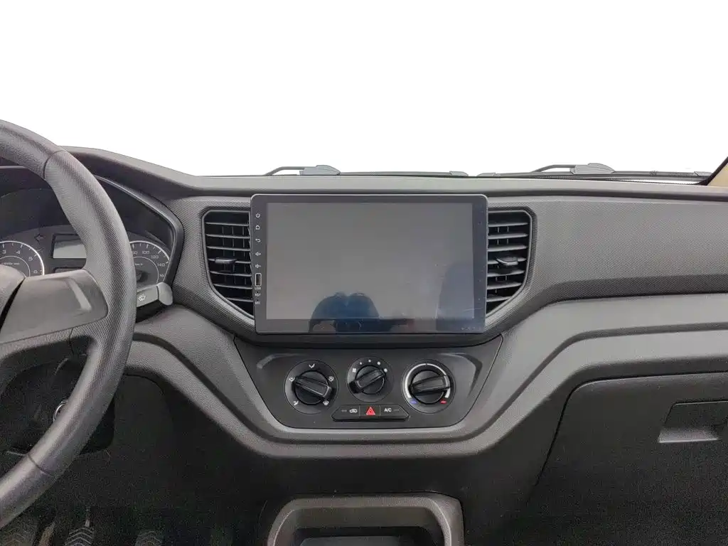Wuling Hongguang V — миниатюра 12