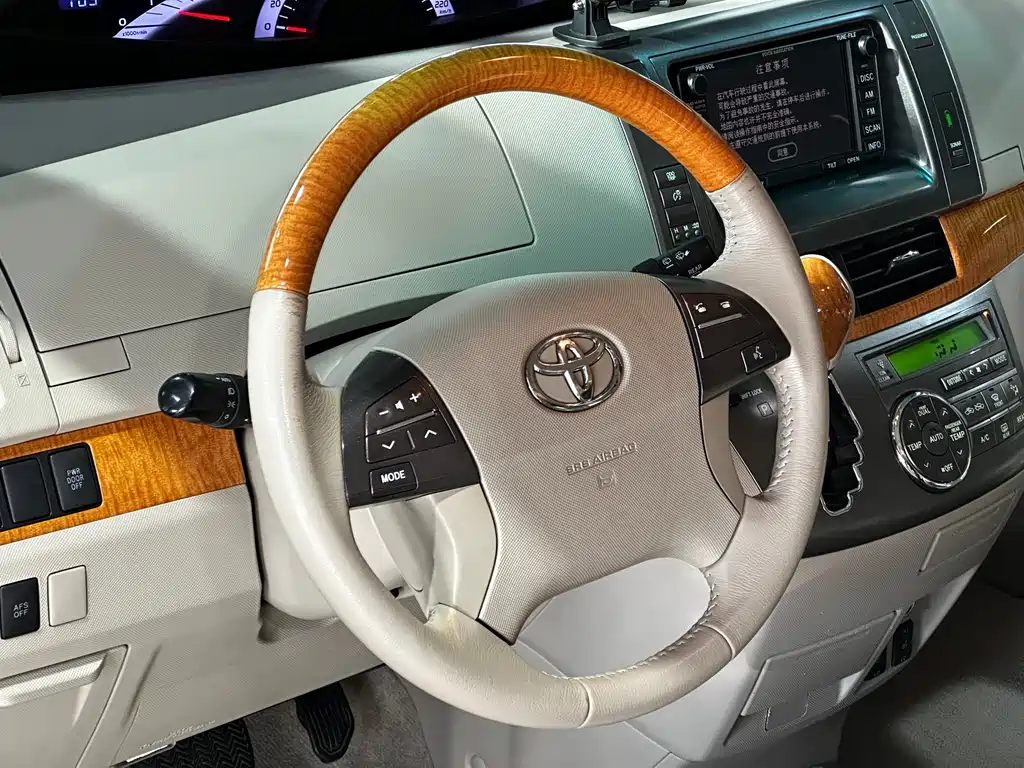 Toyota Previa 2012 3.5L 7 Luxury