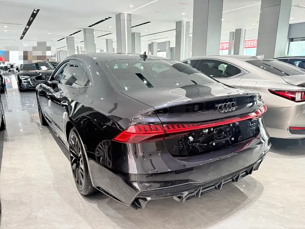 Audi A7L 2024 45TFSI S-line