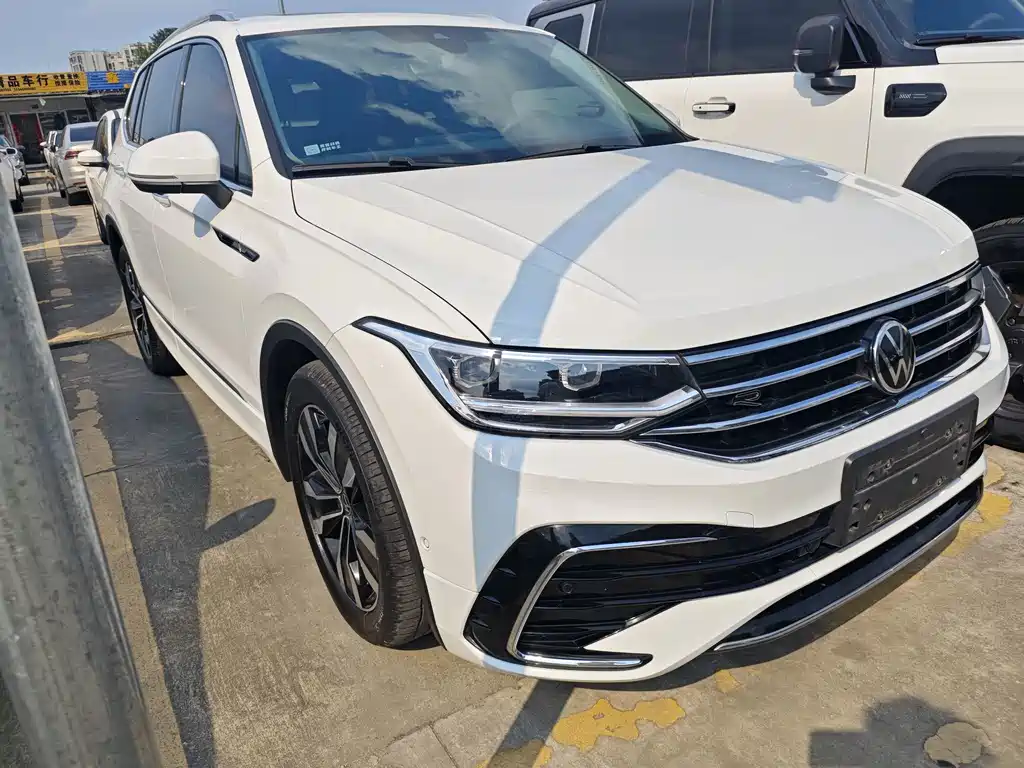 Volkswagen Tiguan L — миниатюра 3