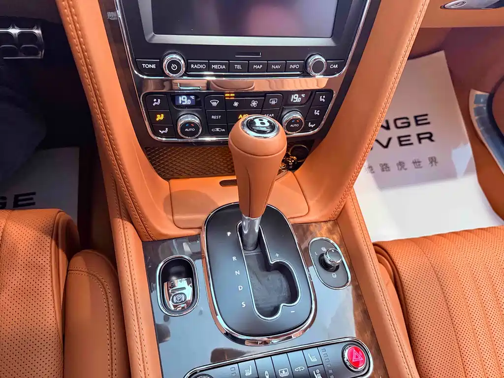 Bentley Flying Spur — миниатюра 10