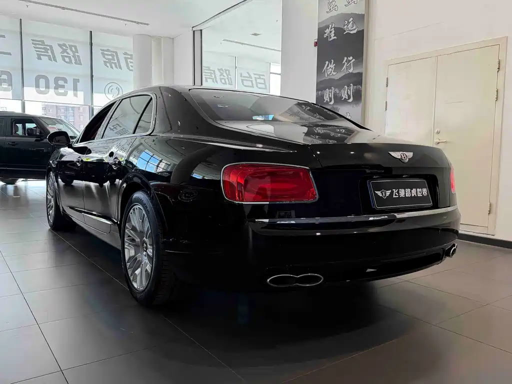 Bentley Flying Spur — миниатюра 26