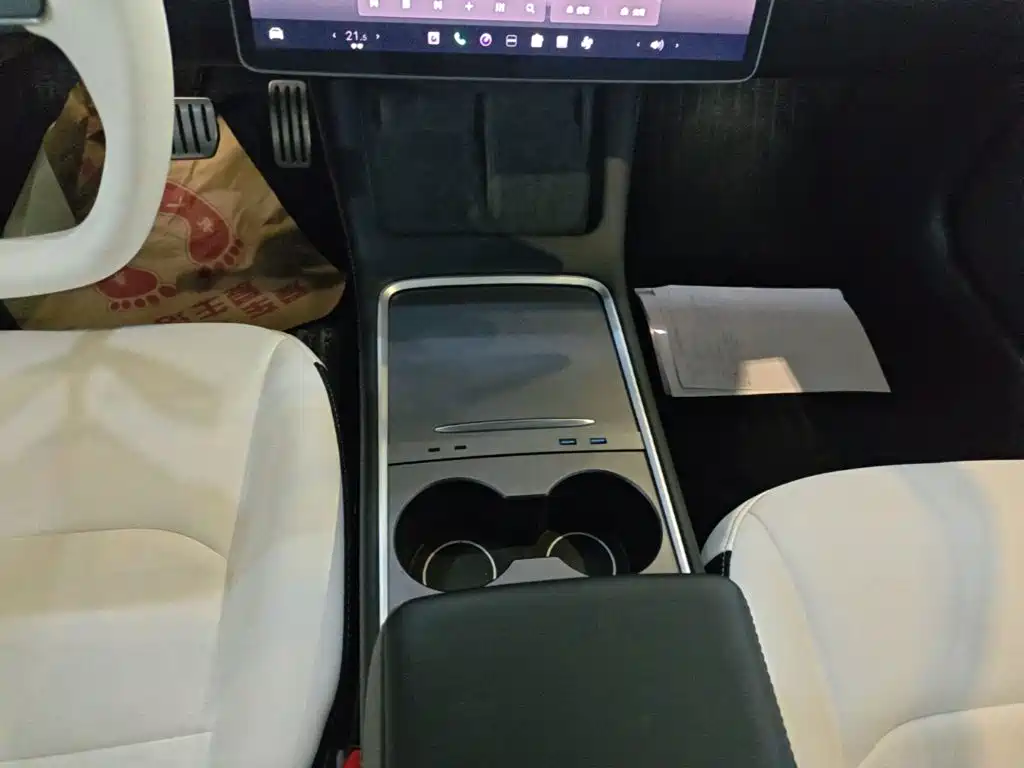 Tesla Model 3 — миниатюра 14