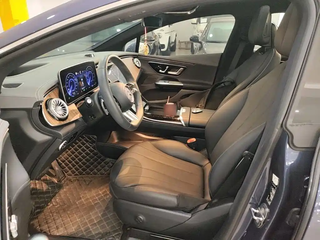 Mercedes-Benz EQE — миниатюра 15