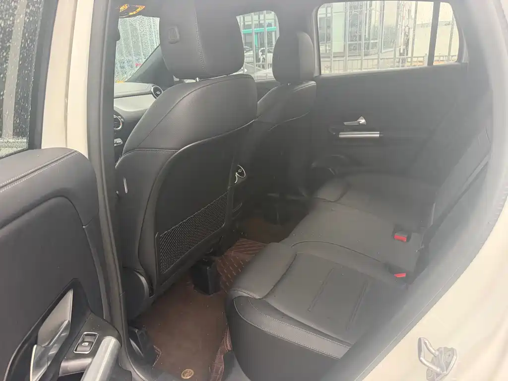Mercedes-Benz GLA — миниатюра 9