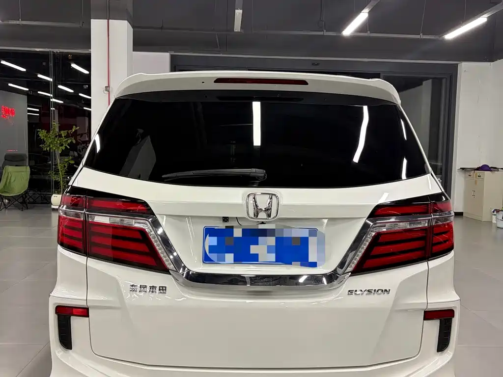 Honda Elysion — миниатюра 8