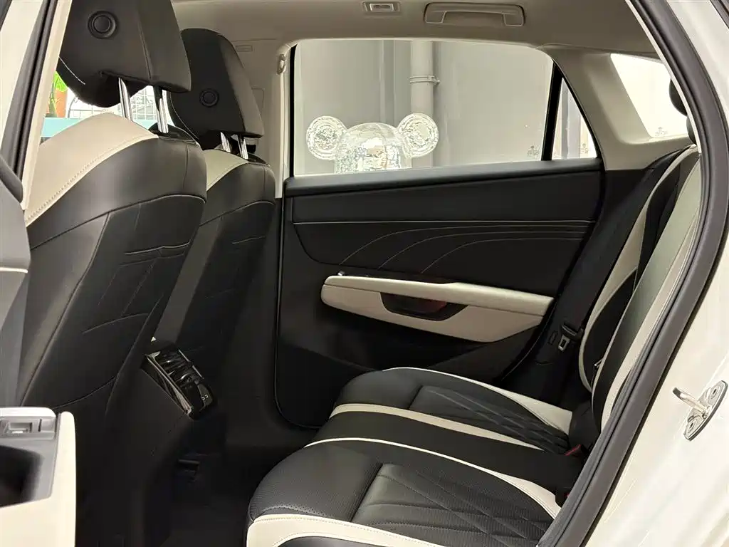 Volkswagen Sagitar 2026 L 300TSI DSG Luxury