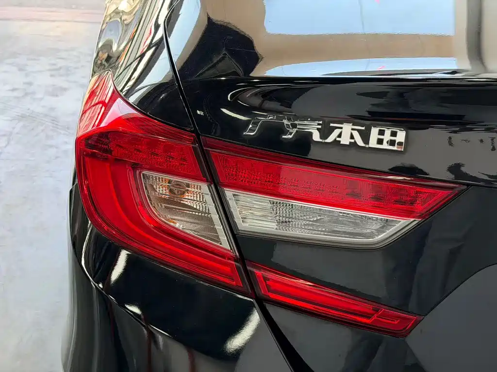 Honda Accord — миниатюра 17