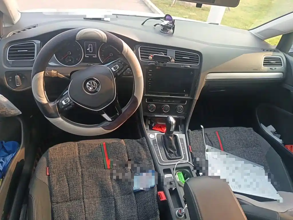 Volkswagen Golf — миниатюра 10