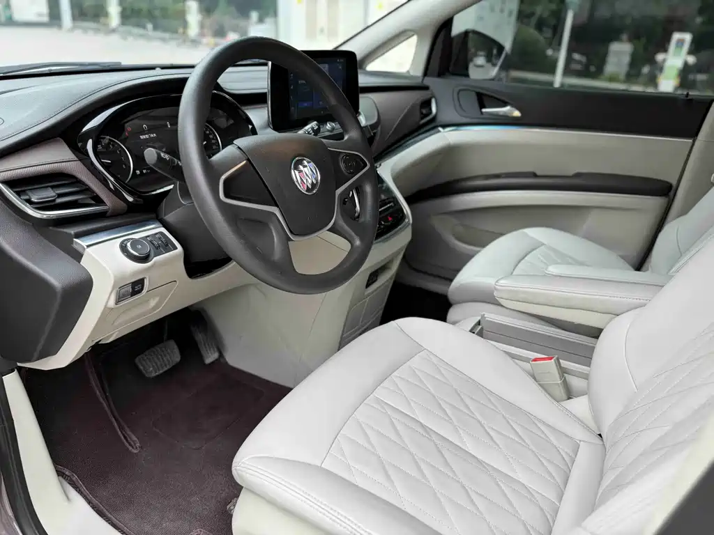 Buick GL8 — миниатюра 3