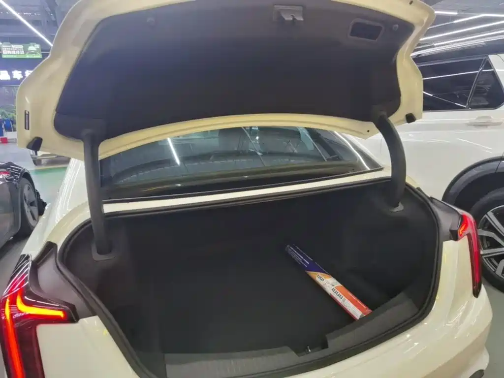 Cadillac CT5 — миниатюра 19