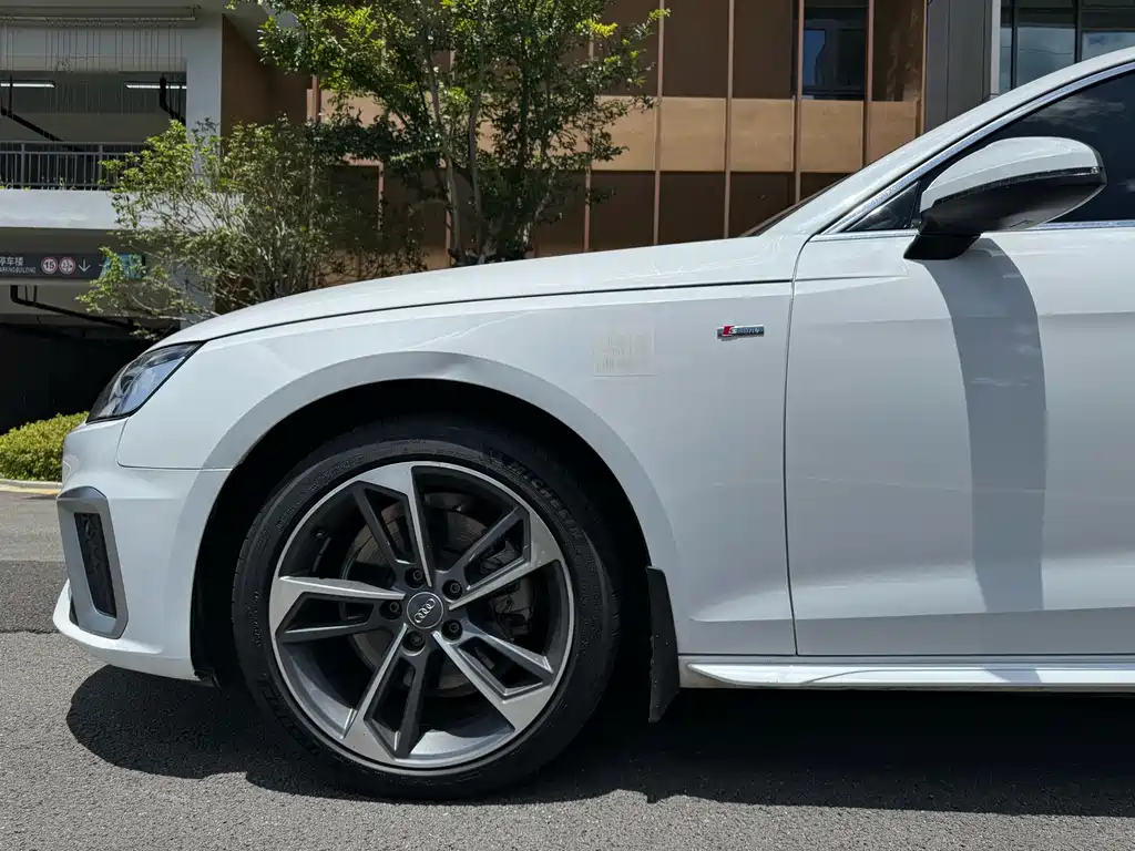 Audi A4L 2020 40 TFSI Fashion